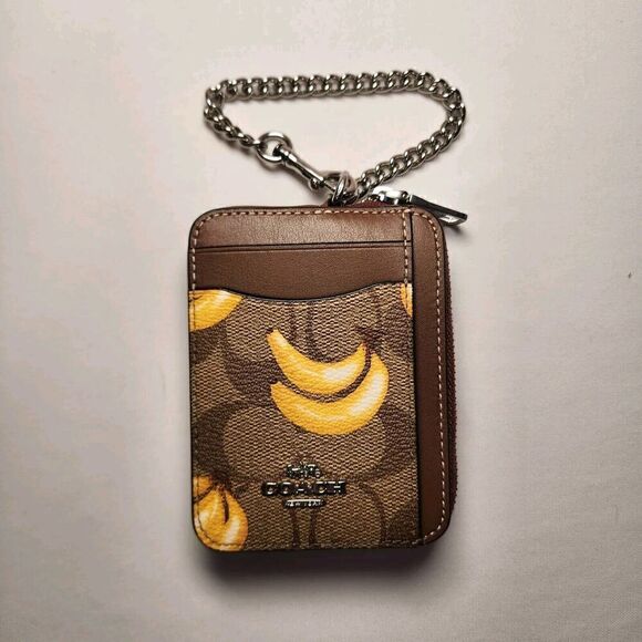 NWT Coach CR833 Zip Card Case In Signature Canvas With Banana Print - Picture 1 of 5